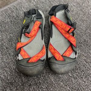 KEEN ZERRAPORT Women's Size 8.5 Sandals